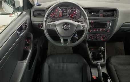 Volkswagen Jetta VI, 2015 год, 999 000 рублей, 11 фотография