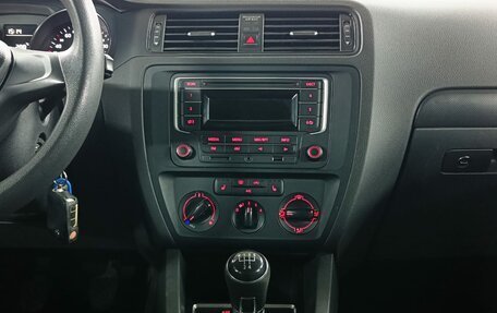 Volkswagen Jetta VI, 2015 год, 999 000 рублей, 15 фотография