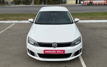 Volkswagen Jetta VI, 2014 год, 800 000 рублей, 11 фотография