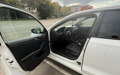 Volkswagen Jetta VI, 2014 год, 800 000 рублей, 8 фотография