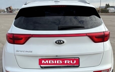 KIA Sportage IV рестайлинг, 2018 год, 2 300 000 рублей, 5 фотография