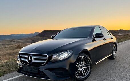 Mercedes-Benz E-Класс, 2019 год, 2 750 000 рублей, 8 фотография