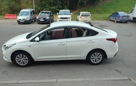 Hyundai Solaris II рестайлинг, 2018 год, 1 350 000 рублей, 2 фотография
