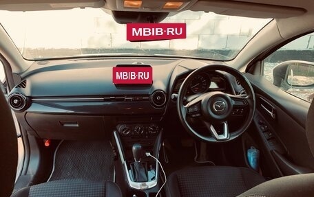 Mazda Demio IV, 2017 год, 800 000 рублей, 7 фотография