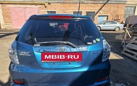 Honda Fit Shuttle I рестайлинг, 2012 год, 890 000 рублей, 2 фотография