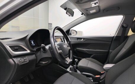 Hyundai Solaris II рестайлинг, 2019 год, 1 199 000 рублей, 16 фотография