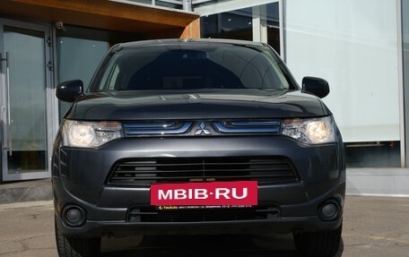 Mitsubishi Outlander III рестайлинг 3, 2013 год, 1 259 000 рублей, 10 фотография