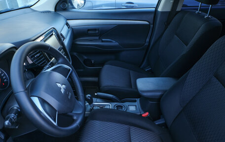 Mitsubishi Outlander III рестайлинг 3, 2013 год, 1 259 000 рублей, 12 фотография