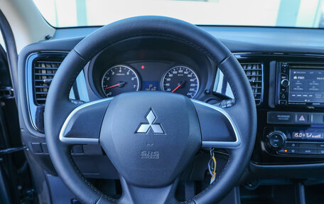 Mitsubishi Outlander III рестайлинг 3, 2013 год, 1 259 000 рублей, 13 фотография
