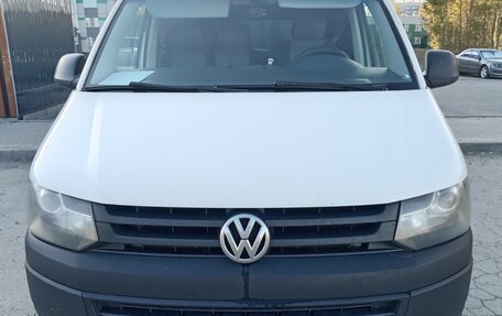 Volkswagen Caravelle T5, 2013 год, 2 100 000 рублей, 2 фотография