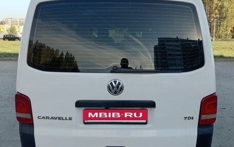 Volkswagen Caravelle T5, 2013 год, 2 100 000 рублей, 4 фотография