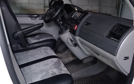 Volkswagen Caravelle T5, 2013 год, 2 100 000 рублей, 5 фотография