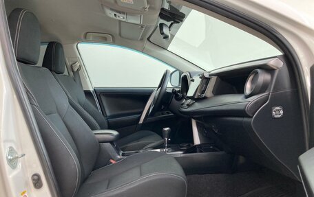 Toyota RAV4, 2019 год, 2 650 000 рублей, 14 фотография