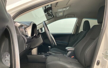 Toyota RAV4, 2019 год, 2 650 000 рублей, 13 фотография