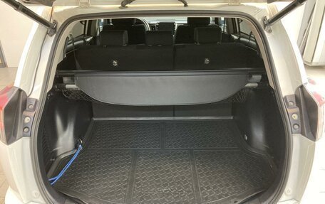 Toyota RAV4, 2019 год, 2 650 000 рублей, 21 фотография