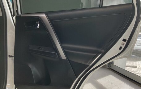 Toyota RAV4, 2019 год, 2 650 000 рублей, 20 фотография