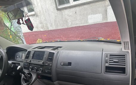 Volkswagen Caravelle T5, 2013 год, 2 500 000 рублей, 9 фотография