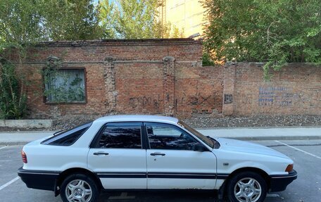 Mitsubishi Galant VIII, 1989 год, 135 000 рублей, 3 фотография