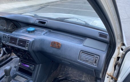 Mitsubishi Galant VIII, 1989 год, 135 000 рублей, 18 фотография