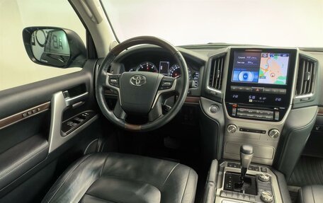 Toyota Land Cruiser 200, 2019 год, 8 100 000 рублей, 10 фотография