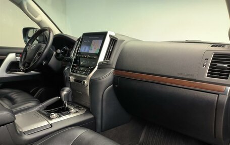 Toyota Land Cruiser 200, 2019 год, 8 100 000 рублей, 7 фотография