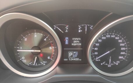 Toyota Land Cruiser 200, 2013 год, 4 900 000 рублей, 3 фотография