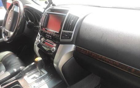 Toyota Land Cruiser 200, 2013 год, 4 900 000 рублей, 9 фотография