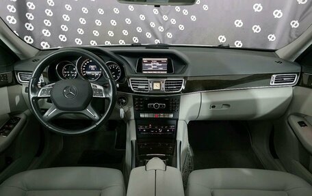 Mercedes-Benz E-Класс, 2014 год, 2 200 000 рублей, 28 фотография