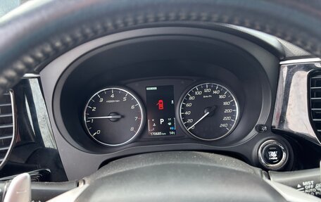 Mitsubishi Outlander III рестайлинг 3, 2013 год, 1 810 000 рублей, 8 фотография