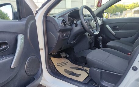 Renault Logan II, 2019 год, 799 000 рублей, 17 фотография