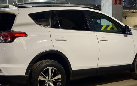 Toyota RAV4, 2018 год, 2 480 000 рублей, 13 фотография