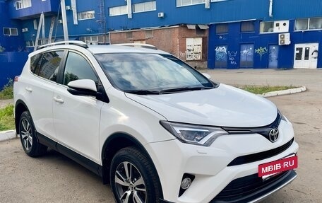 Toyota RAV4, 2018 год, 2 480 000 рублей, 32 фотография