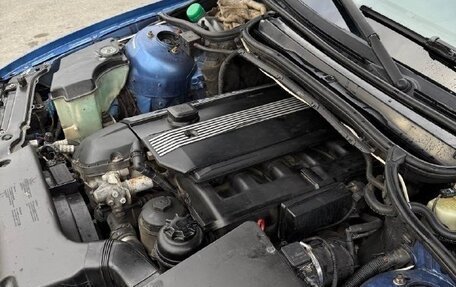 BMW 3 серия, 2002 год, 1 050 000 рублей, 10 фотография