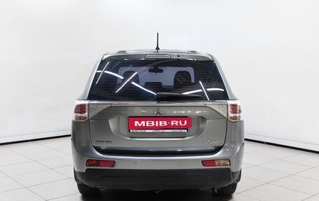 Mitsubishi Outlander III рестайлинг 3, 2013 год, 1 259 000 рублей, 4 фотография