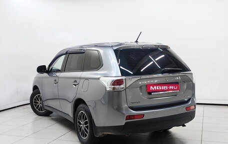 Mitsubishi Outlander III рестайлинг 3, 2013 год, 1 259 000 рублей, 2 фотография