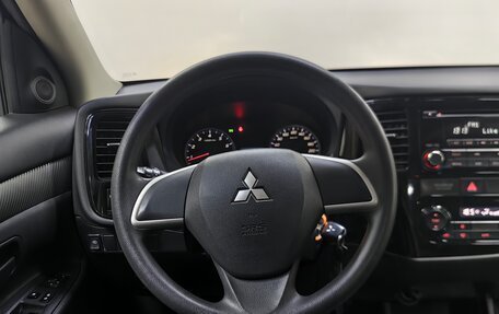 Mitsubishi Outlander III рестайлинг 3, 2013 год, 1 259 000 рублей, 11 фотография
