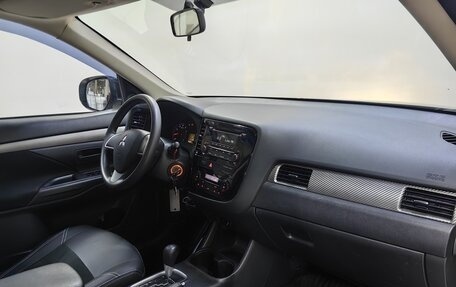 Mitsubishi Outlander III рестайлинг 3, 2013 год, 1 259 000 рублей, 13 фотография