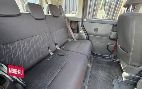 Toyota Roomy I, 2019 год, 1 180 000 рублей, 8 фотография