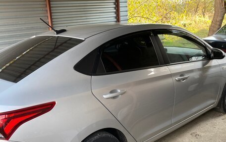 Hyundai Solaris II рестайлинг, 2021 год, 1 550 000 рублей, 1 фотография