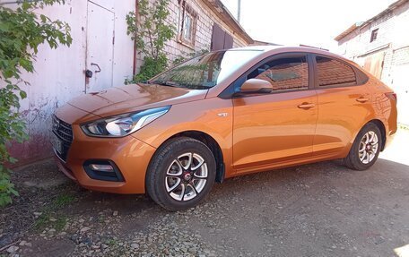 Hyundai Solaris II рестайлинг, 2017 год, 1 200 000 рублей, 2 фотография