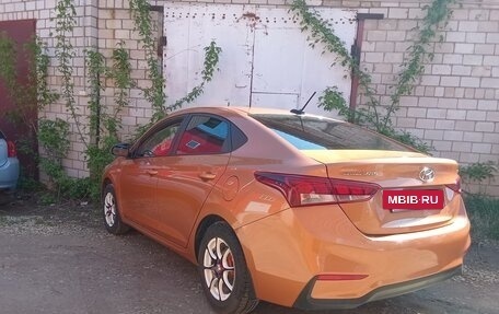 Hyundai Solaris II рестайлинг, 2017 год, 1 200 000 рублей, 3 фотография