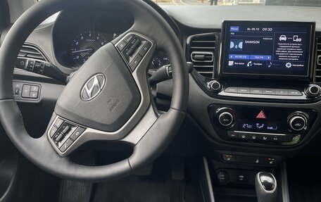 Hyundai Solaris II рестайлинг, 2021 год, 1 360 000 рублей, 15 фотография