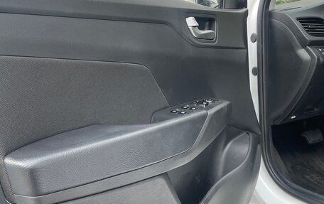 Hyundai Solaris II рестайлинг, 2021 год, 1 360 000 рублей, 11 фотография