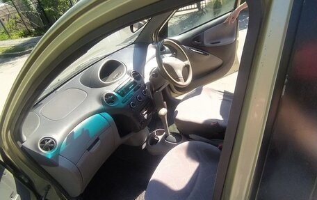 Toyota Platz, 2002 год, 380 000 рублей, 6 фотография