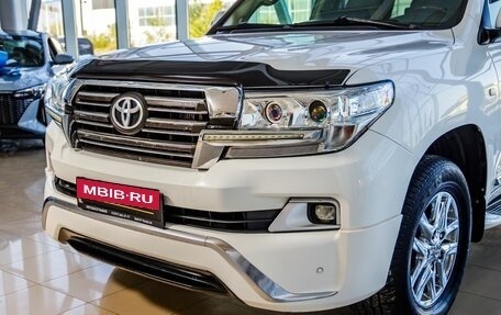 Toyota Land Cruiser 200, 2010 год, 3 289 000 рублей, 10 фотография