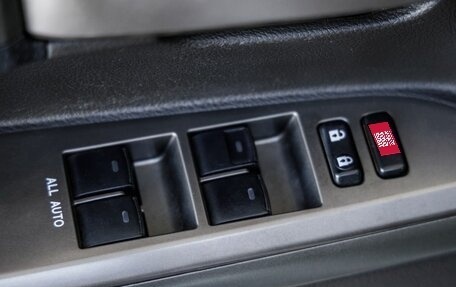 Toyota Land Cruiser 200, 2010 год, 3 289 000 рублей, 14 фотография
