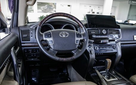 Toyota Land Cruiser 200, 2010 год, 3 289 000 рублей, 19 фотография