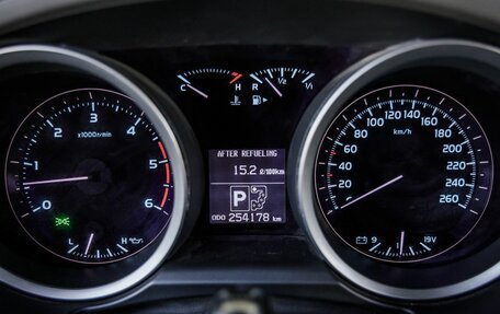 Toyota Land Cruiser 200, 2010 год, 3 289 000 рублей, 40 фотография