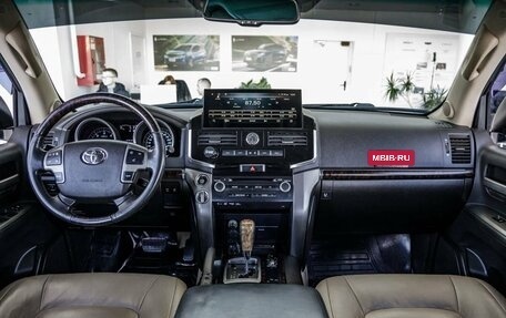 Toyota Land Cruiser 200, 2010 год, 3 289 000 рублей, 30 фотография