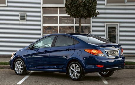 Hyundai Solaris II рестайлинг, 2012 год, 825 000 рублей, 4 фотография